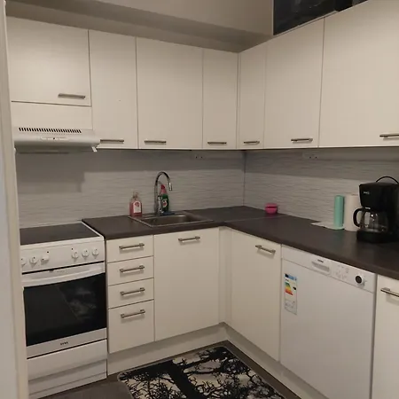 Kivimiehenkatu 4 *